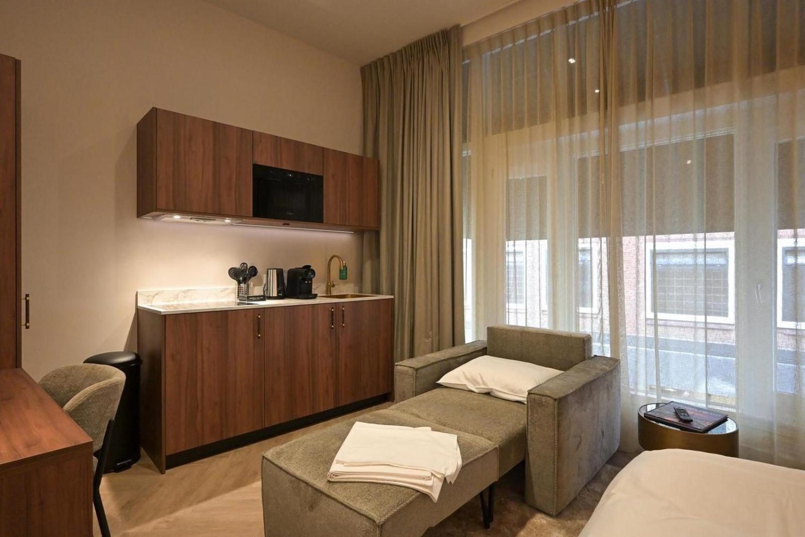 Novallure Downtown - Short Stay Apartments Гаага Номер фото